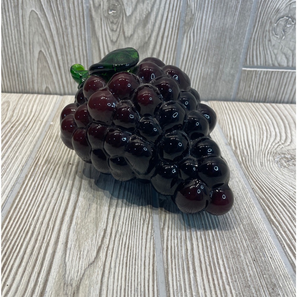 VTG Hand Blown Glass Purple Grape Cluster Paperweight Decor Green Leaf Grapes
